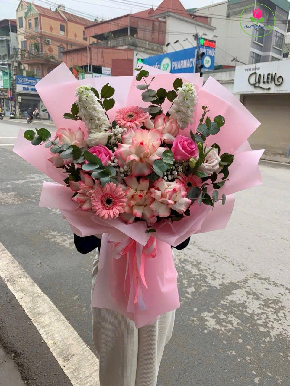 bó hồng nhẹ nhàng