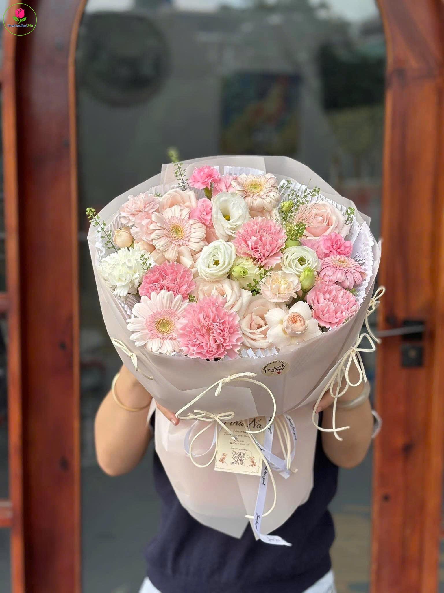 bó tổng hồng form tròn