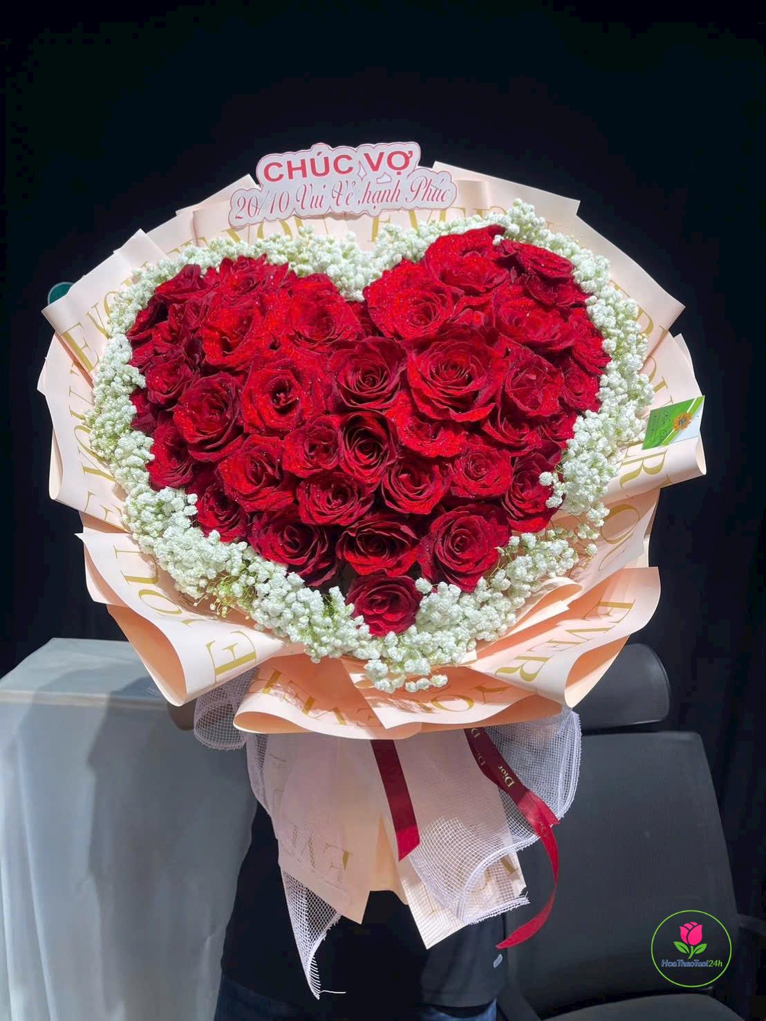 BÓ HOA TRÁI TIM TÔNG MÀU ĐỎ