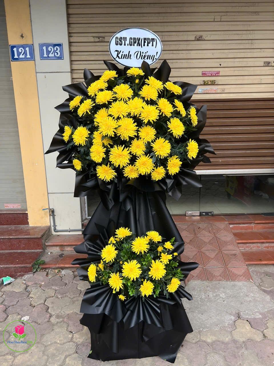 hoa tang đen van